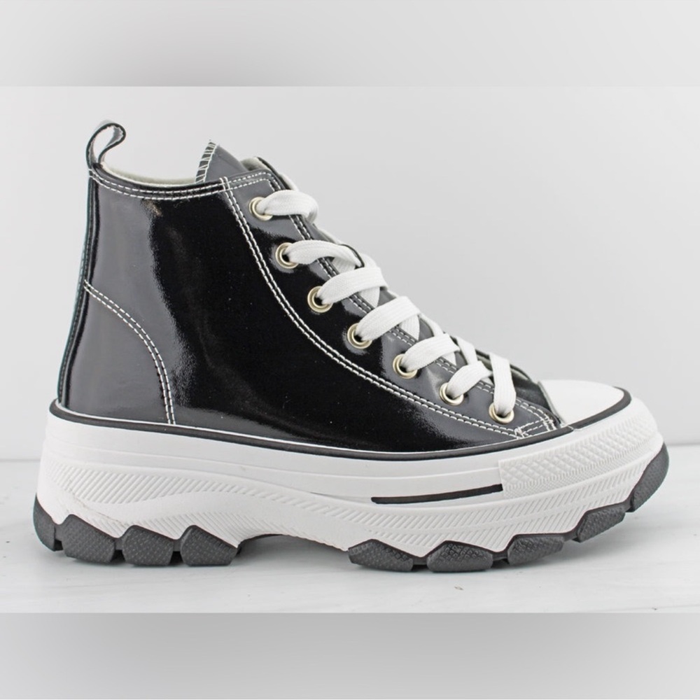 🔴🆕 Black Metallic and White High-Top Sneakers